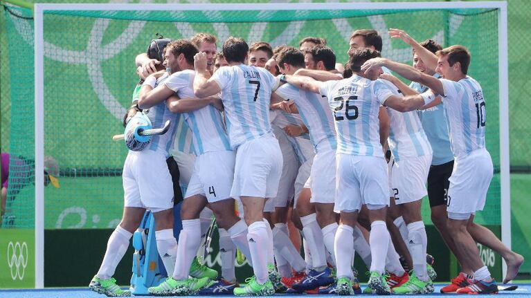 Los Leones golearon a Alemania y se aseguraron una medalla.