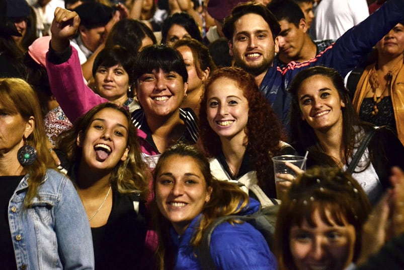 Los Manseros homenajearon a Fatiga Reynoso. Foto: Francesco Trombetta / ElDoce.tv.