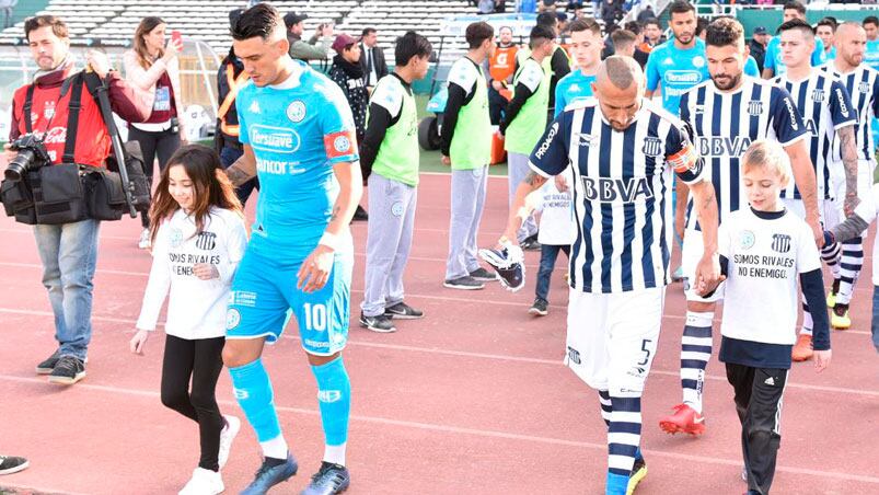 Los máximos rivales de Córdoba se cruzaron antes del inicio de la Superliga. Foto: Lucio Casalla / ElDoce.tv