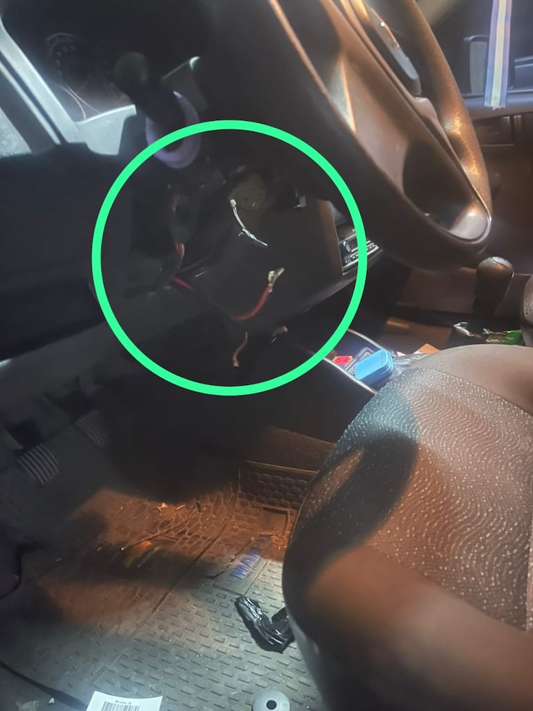 Los menores trataron de robar autos de una cochera en Córdoba.