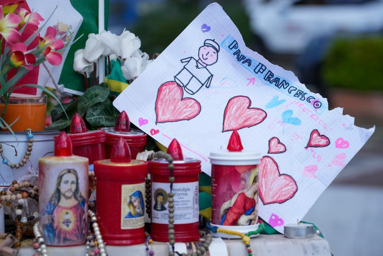 Los mensajes para el Papa en medio de su internación.