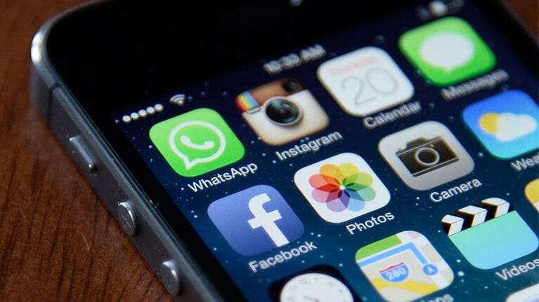 Los micrófonos de los teléfonos serían utilizados por la CIA.