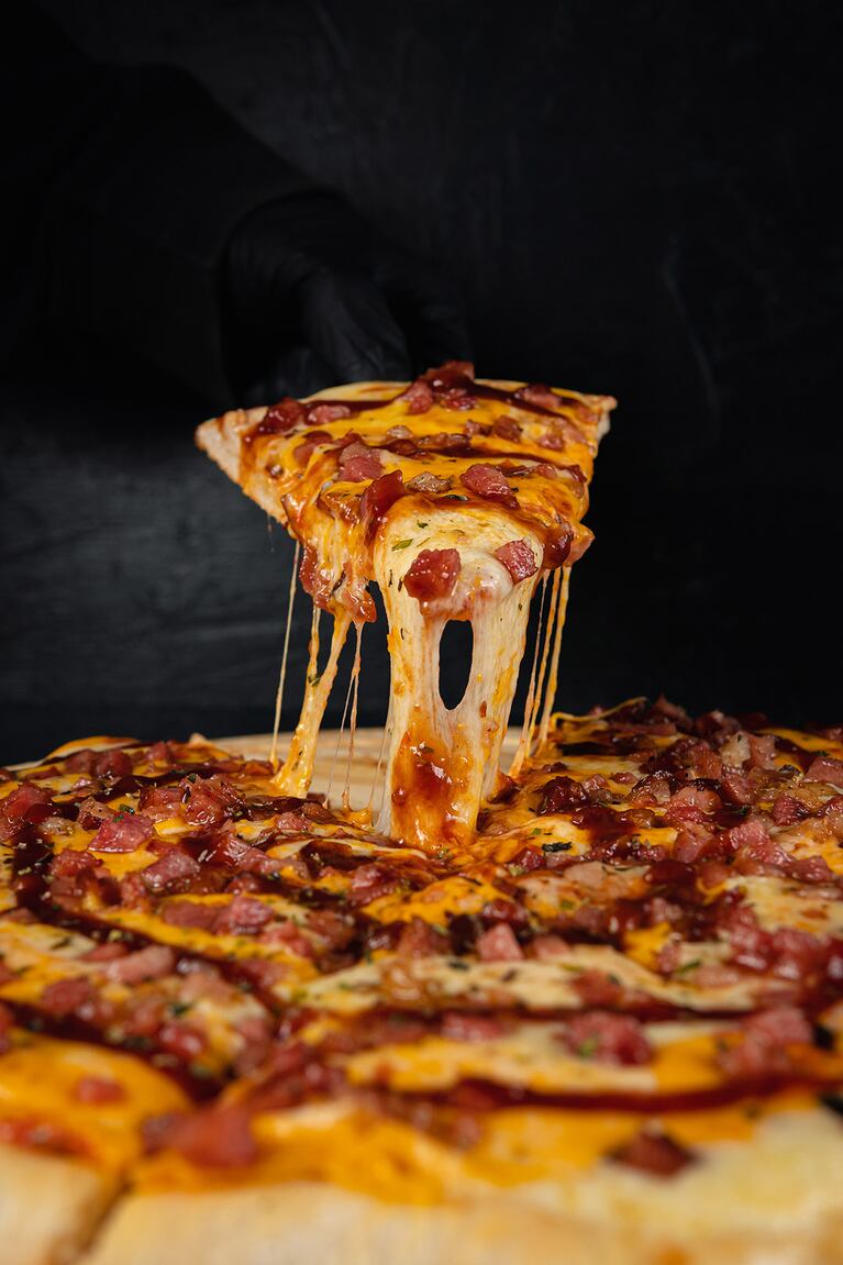 Los miércoles, Tomasso ofrece un 25 por ciento Off en pizzas grandes seleccionadas.