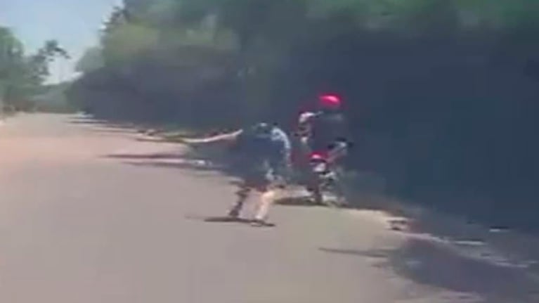 Los motochoros intentaron robar y apareció la Policía.