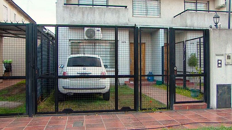 Los motochoros le dejeron una frase repudiable a la dueña del auto.