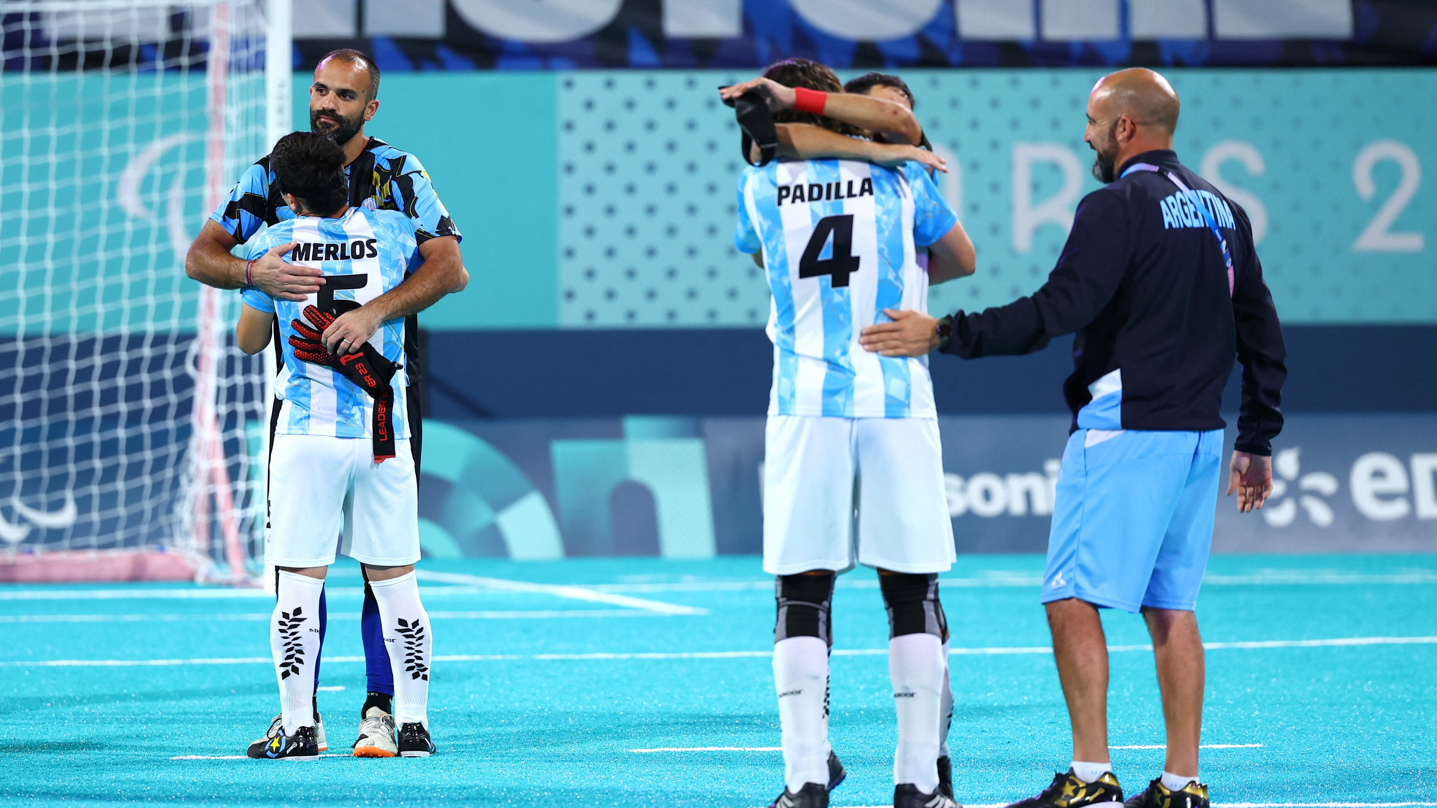 Los Murciélagos cayeron en la final ante el seleccionado local. REUTERS/Kacper Pempel