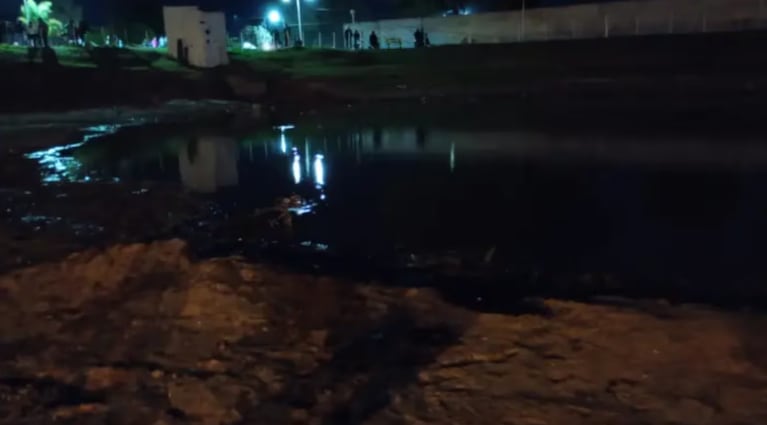 Los nenes estaban al cuidado de la abuela.