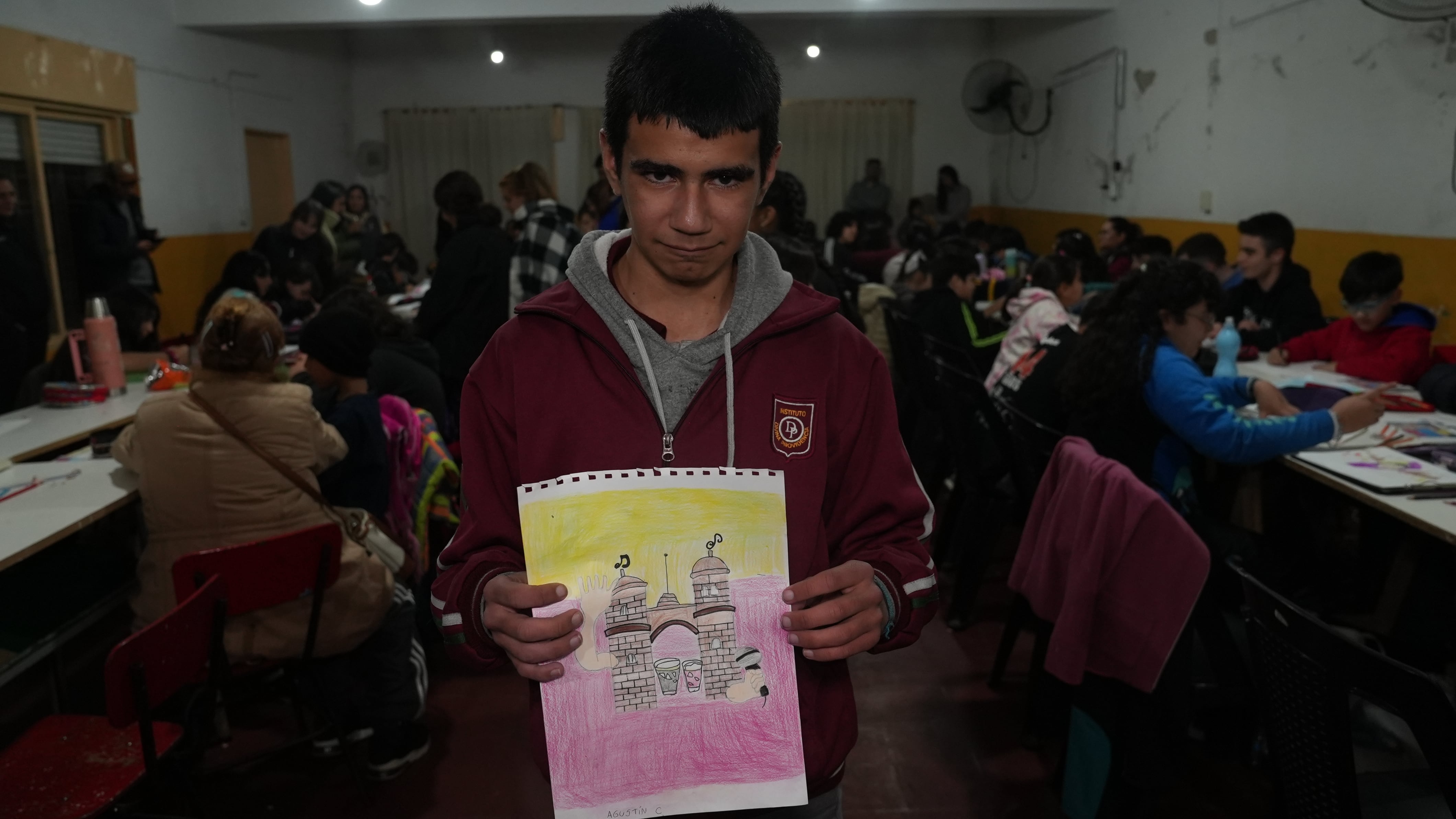 Los niños dejaron sus diseños para la bandera de cuarteto.