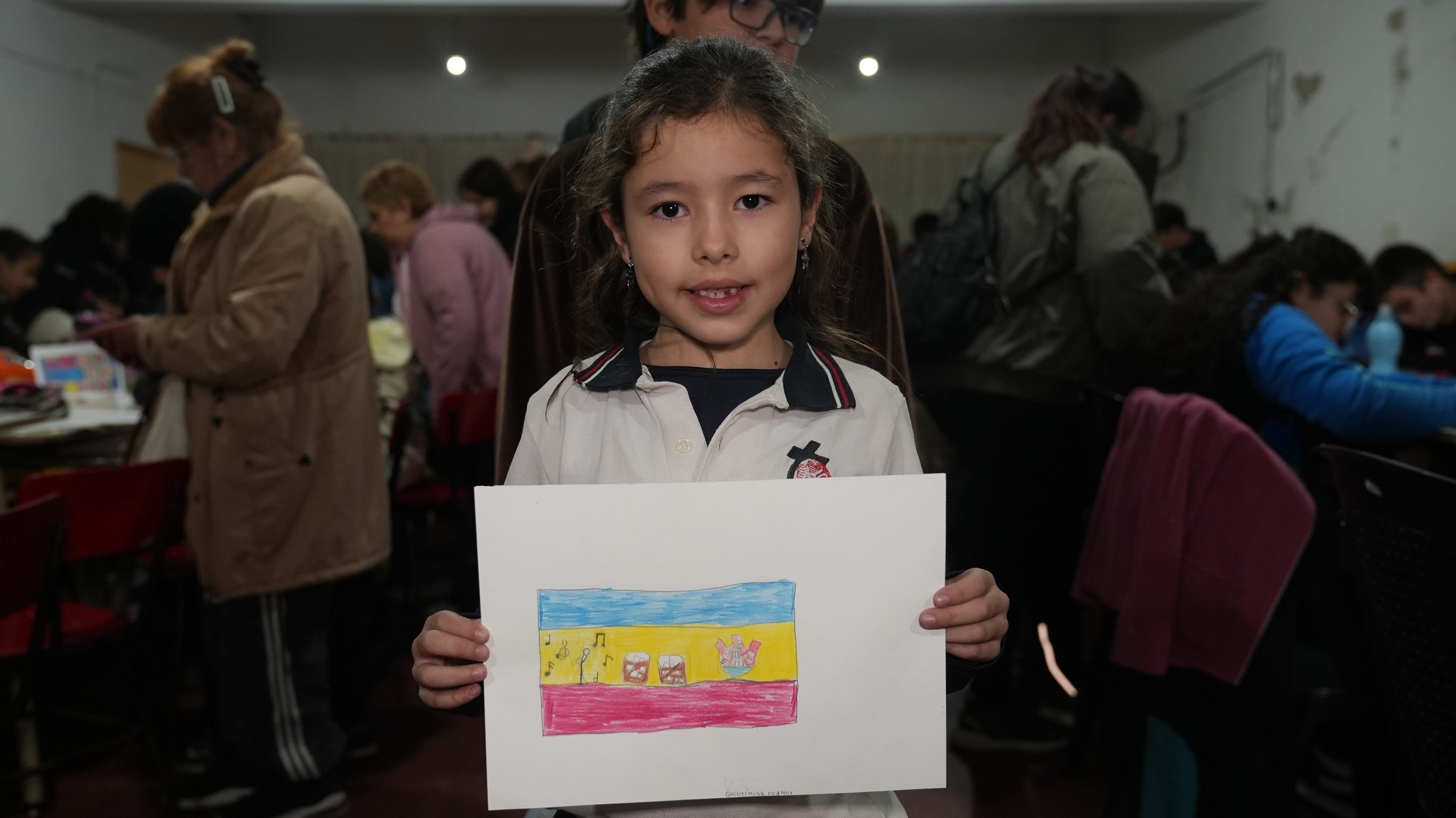 Los niños dejaron sus diseños para la bandera de cuarteto.