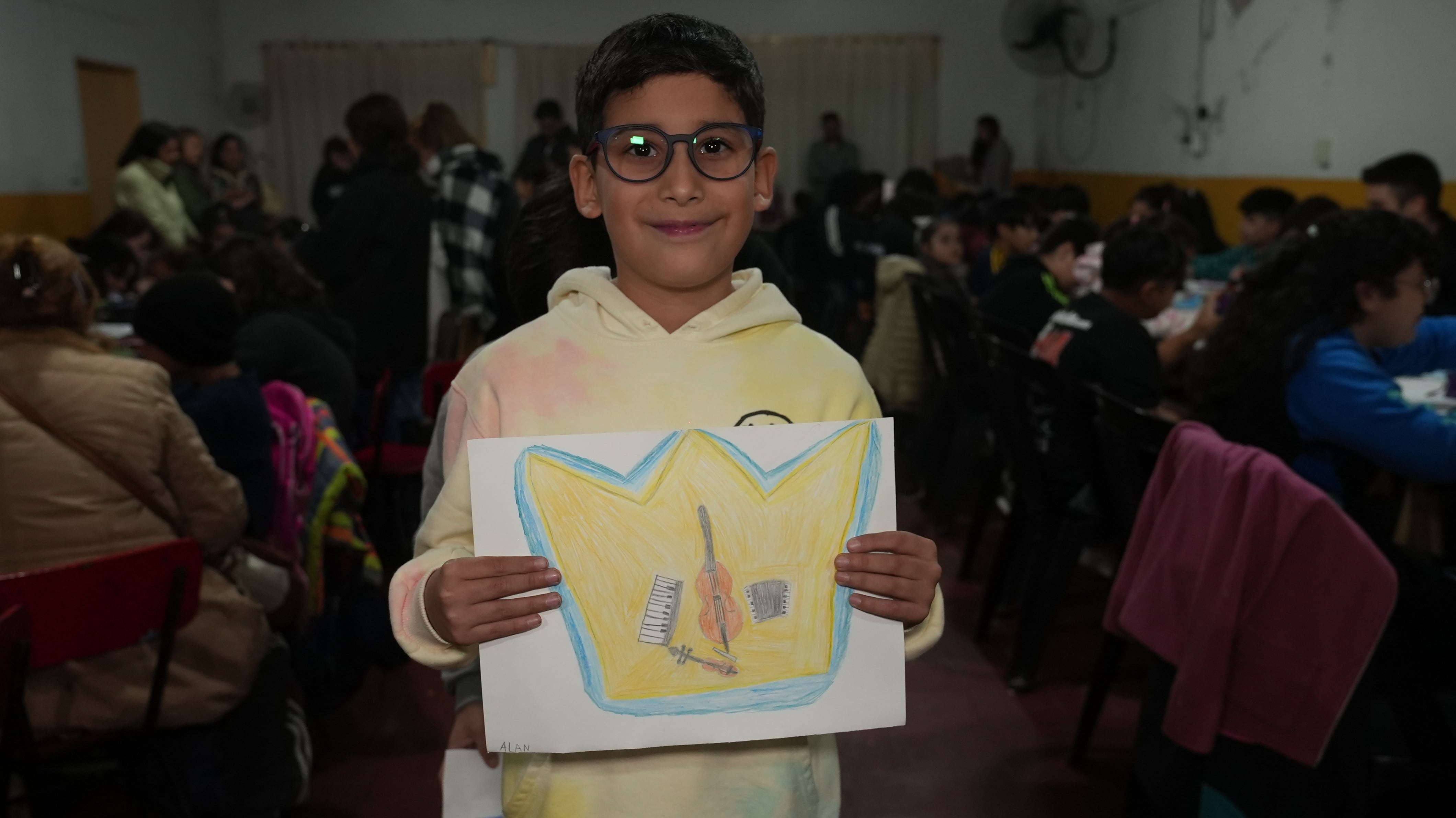 Los niños dejaron sus diseños para la bandera de cuarteto.