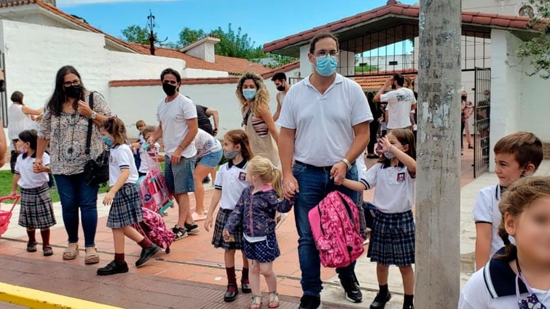 Los niños se mostraron felices de comenzar.