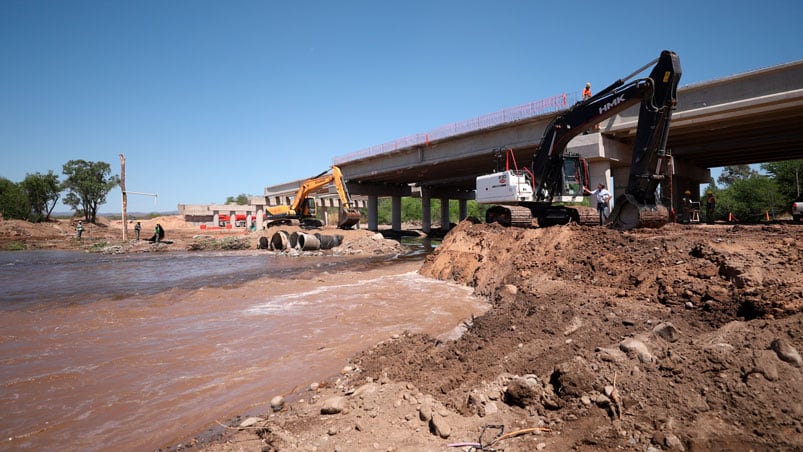 Los obreros construían un pasaganado cuando ocurrió el accidente. Foto ilustrativa.