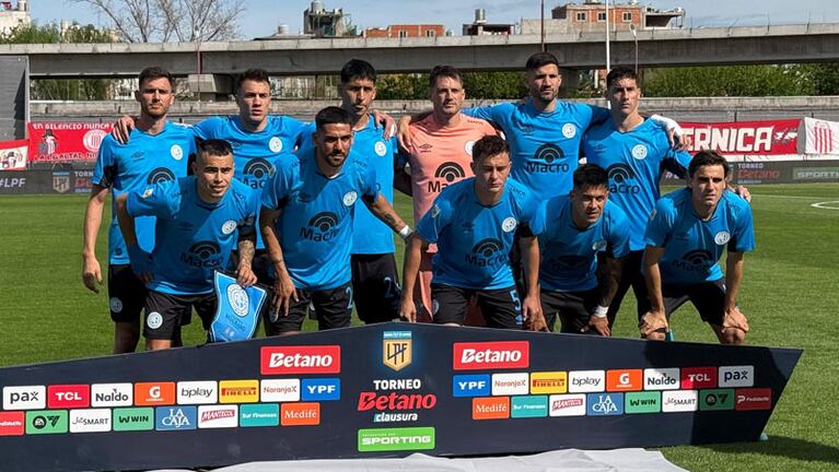 Los once titulares de Belgrano ante Barracas.