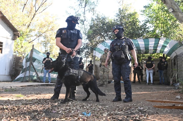 Los operativos se hicieron en barrio Cooperativa Los Paraísos.