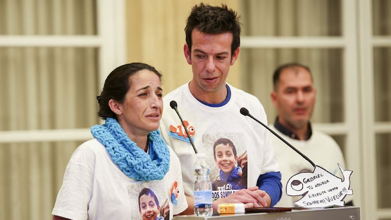 Los padres se quebraron al despedir a Gabriel.