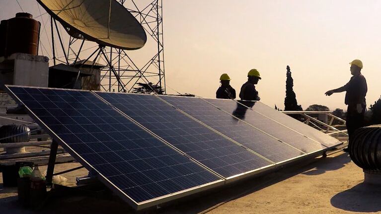 Los paneles solares fueron instalados en el techo de los diferentes edificios de El Doce.