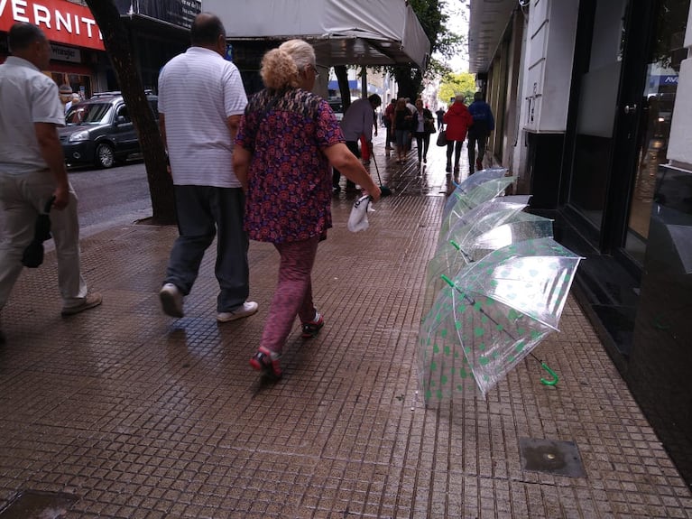 Los paraguas deberán estar a mano en los próximos días.