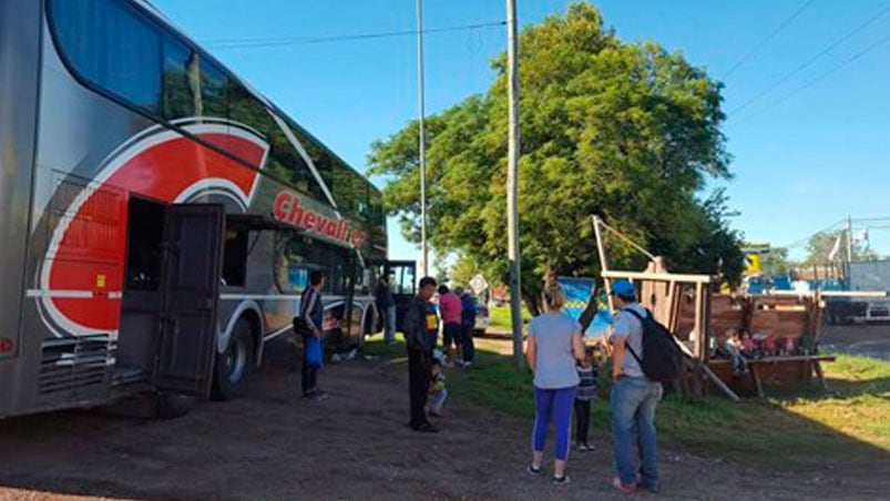 Los pasajeros de Chevalier no pueden seguir con su viaje.