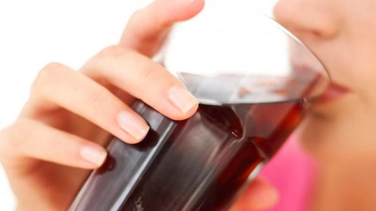 Los peligros detrás de las bebidas azucaradas o edulcoradas