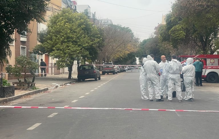 Los peritos ingresaron nuevamente a la casa del horror. Foto: Belén Dalmazzo / El Doce.