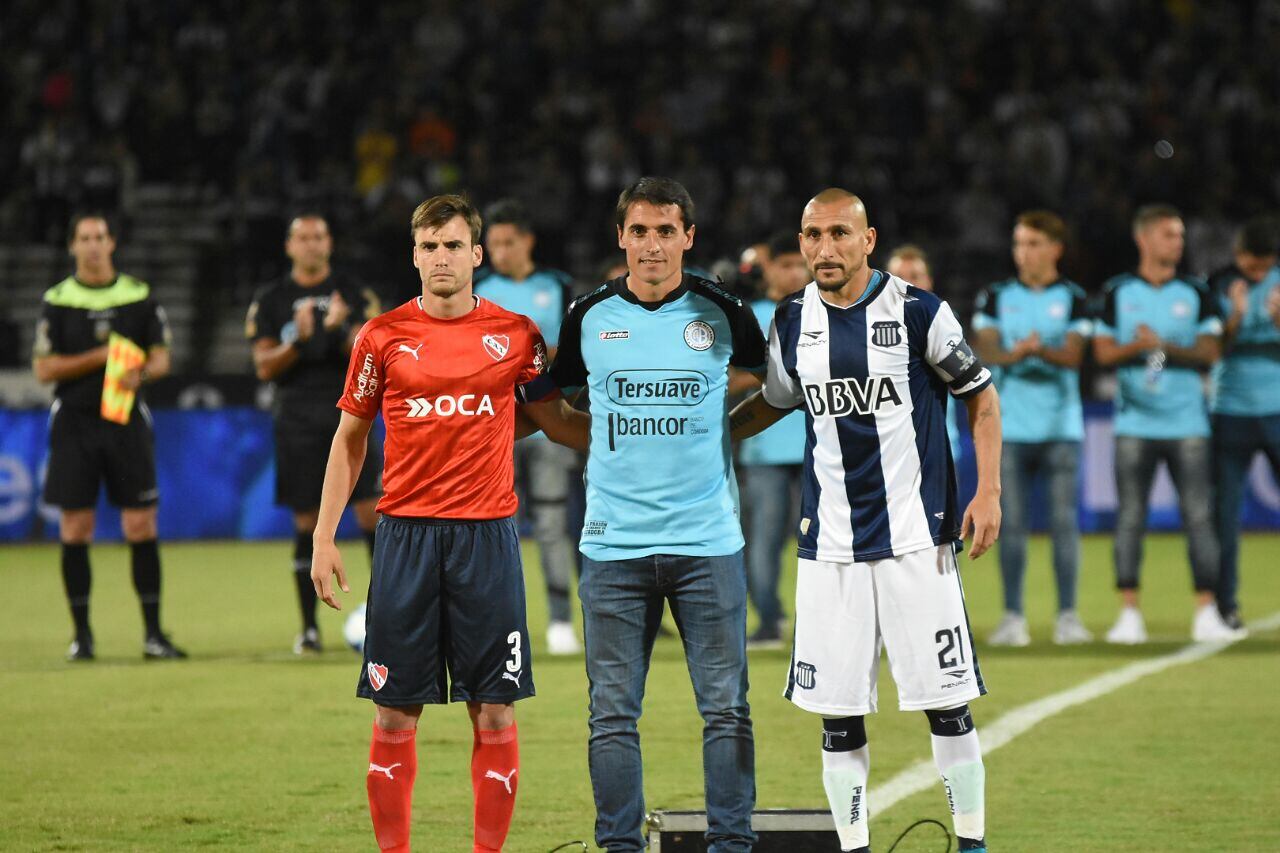 Los planteles de Talleres, Belgrano e Independiente pidieron paz tras la muerte de Emanuel Balbo. Foto: Lucio Casalla / ElDoce.tv.