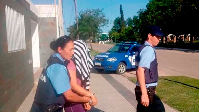 Los policías trasladaron a la maestra jardinera al penal de Río Cuarto.