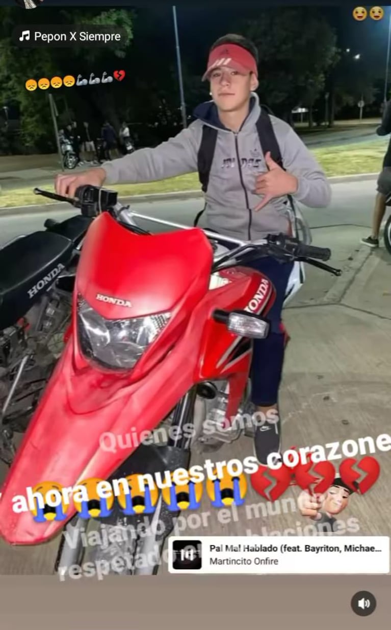 Los posteos de los amigos del menor asesinado.