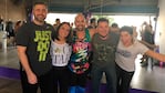 Los protagonistas del #TercerTiempo con el profe Nahuel Brex en zumba.