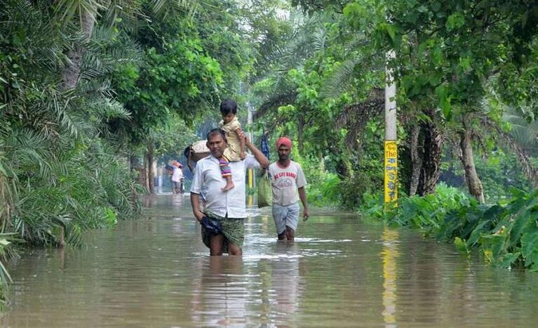 Los rayos mataron a casi 100 personas en la India