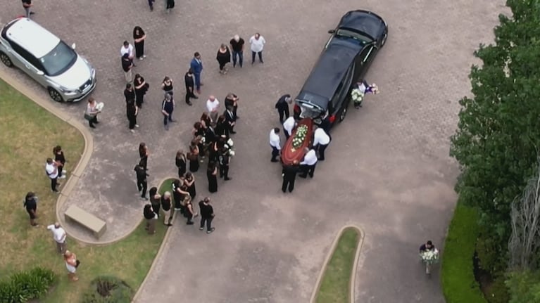 Los restos de Jorge Lanata fueron trasladados a un cementerio privado en Florencio Varela para su entierro. (Foto TN drone)