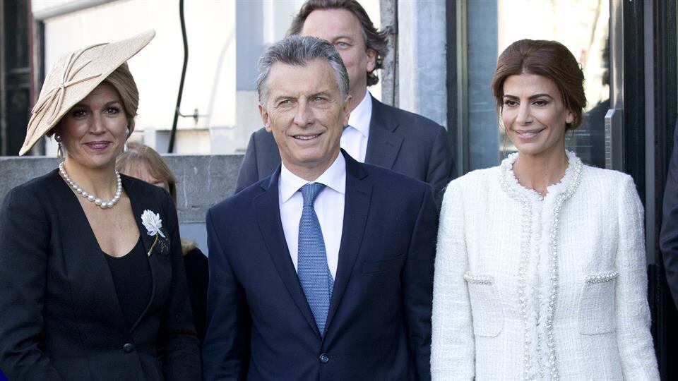 Los reyes de Holanda le dieron la bienvenida oficial a Macri y Awada.