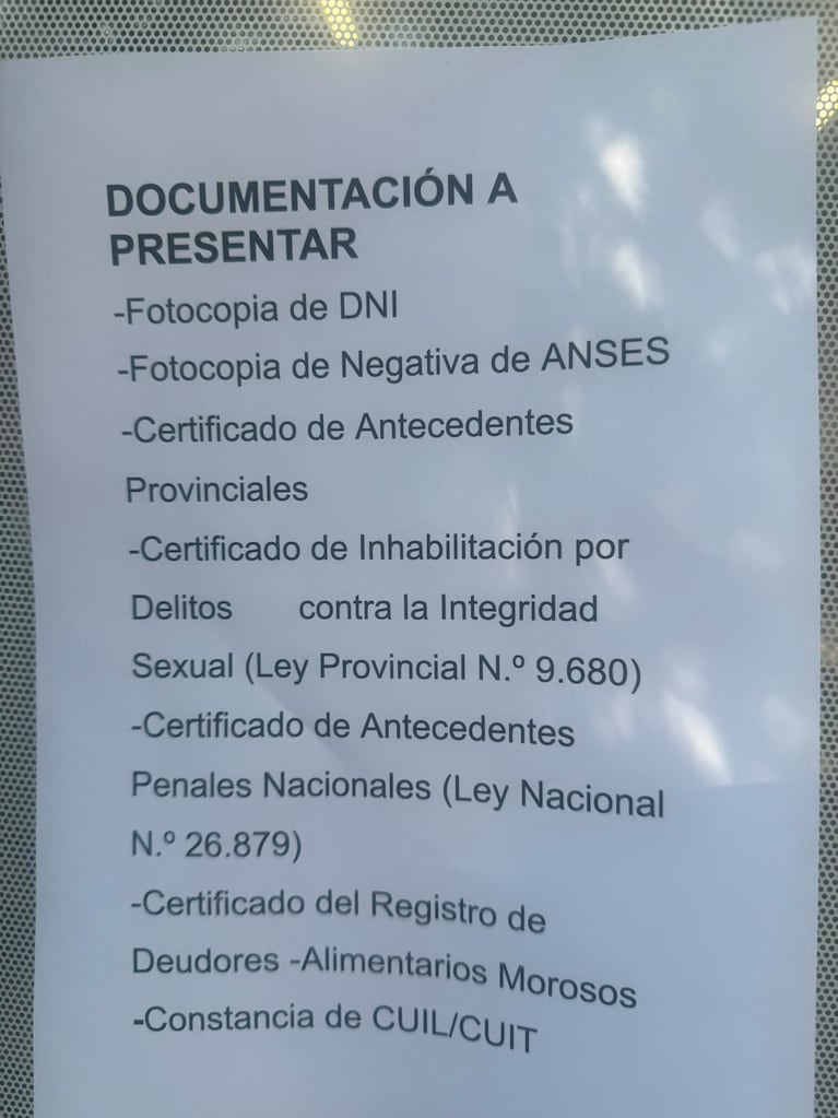 Los servidores urbanos reclaman por requisitos que les impusieron tras el femicidio de Agostina.