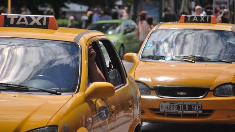 Los taxis y remises deberán inscribirse en registro para hacer los recorridos.