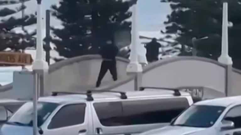 Los tiradores dispararon con armas largas.