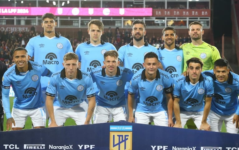 Los titulares de Belgrano ante Lanús.