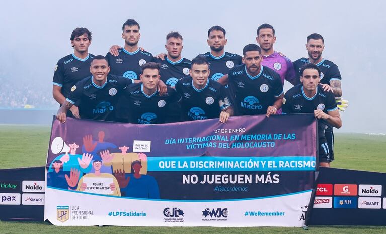 Los titulares de Belgrano ante Racing.