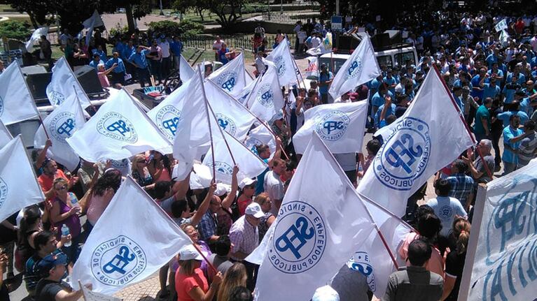 Los trabajadores del SEP ya tienen su aumento firmado.
