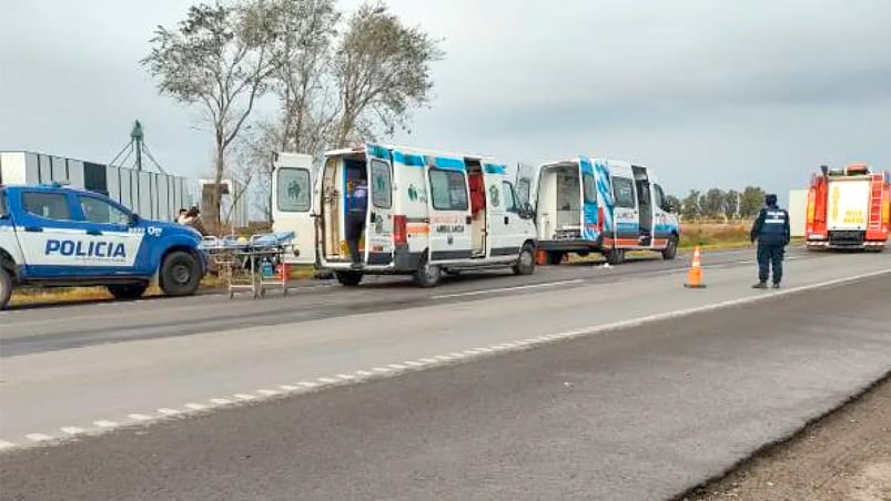 Los trabajadores señalizaban una obra vial en Villa María.