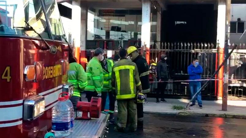 Los tres bomberos dejaron la vida para contener las llamas.