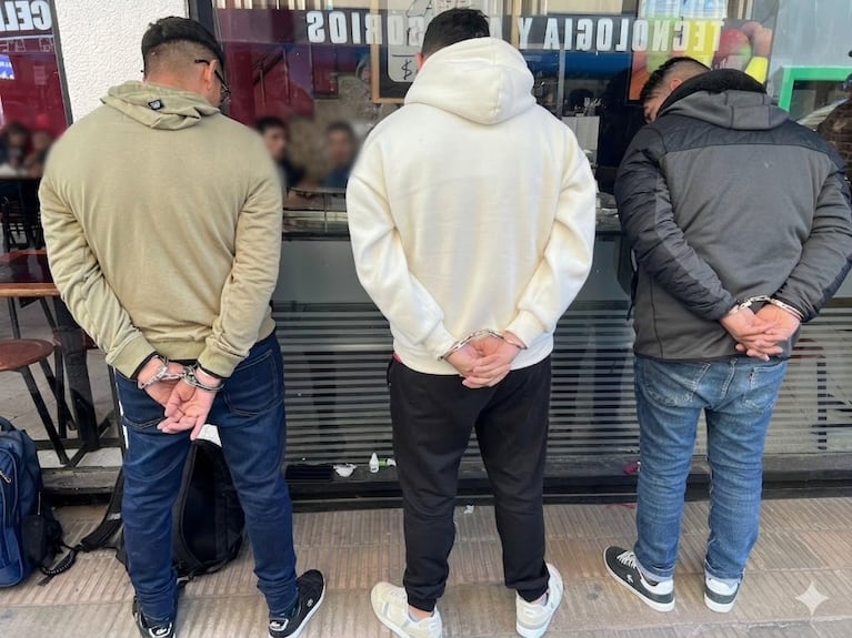 Los tres delincuentes detenidos.