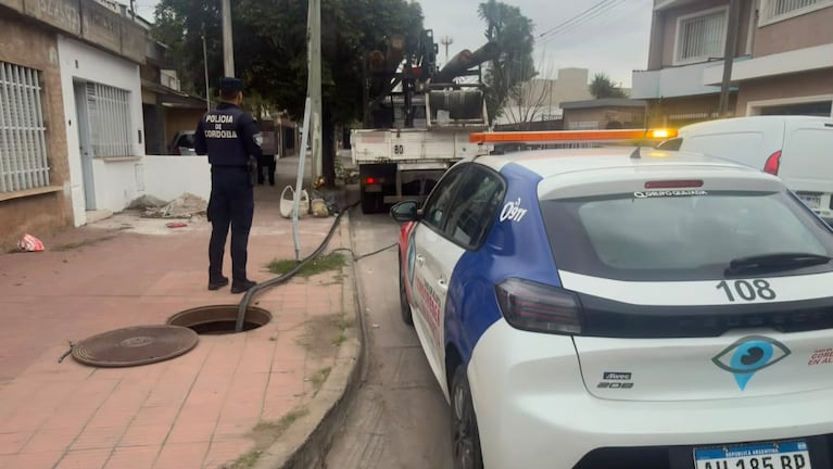 Los tres fueron detenidos con aproximadamente 100 metros de cable.
