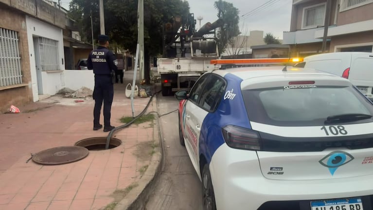 Los tres fueron detenidos con aproximadamente 100 metros de cable.