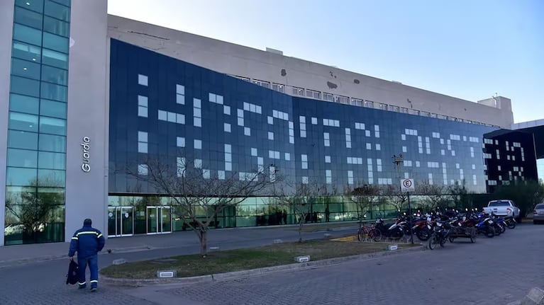 Los tres hermanitos están internados en el Hospital Pasteur.