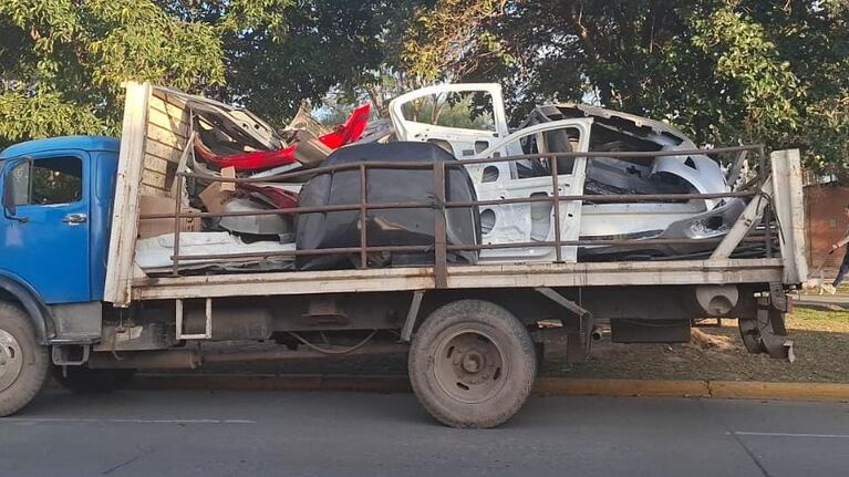 Los tres ocupantes de un camión cargado de autopartes fueron detenidos en Córdoba.