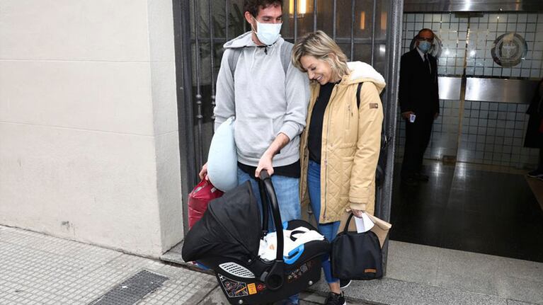 Los tres rumbo a su casa.