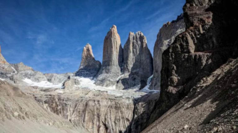 Los turistas estaban haciendo trekking cuando los sorprendió una tormenta.