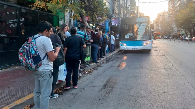 Los usuarios registraron problemas para recargar Red Bus. Foto: Julieta Pelayo/El Doce.