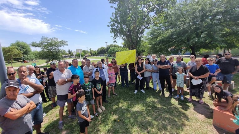 Los vecinos denuncian picadas y situaciones violentas en las madrugadas.