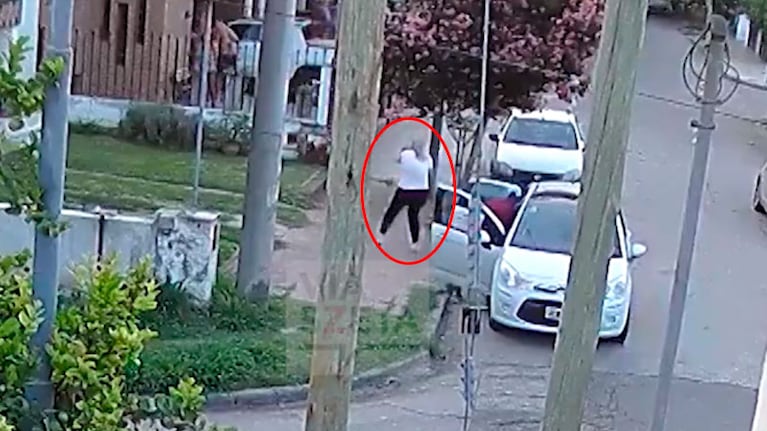 Los vecinos intentaron ayudar a la víctima.