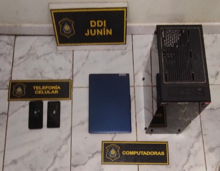 Los vecinos quedaron detenidos tras descubrirse que robaron la jubilación.